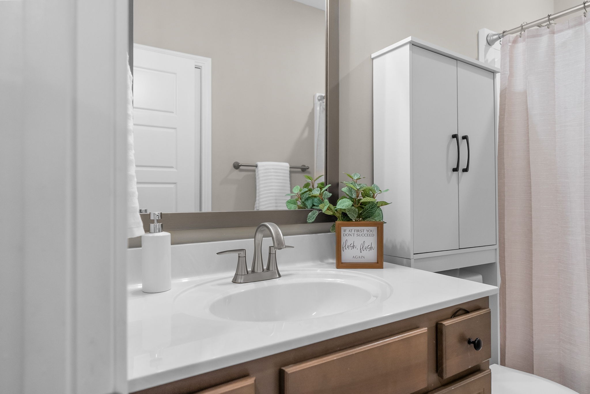 Oak Grove, Kentucky 42262, United States, 2 Bedrooms Bedrooms, ,2 BathroomsBathrooms,Residential,Active,257353