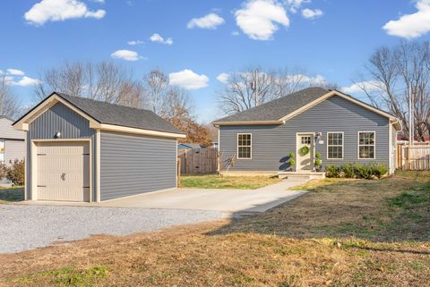 Photo of 210A Texas Ave, Oak Grove, KY 42262 (MLS # 3067247)