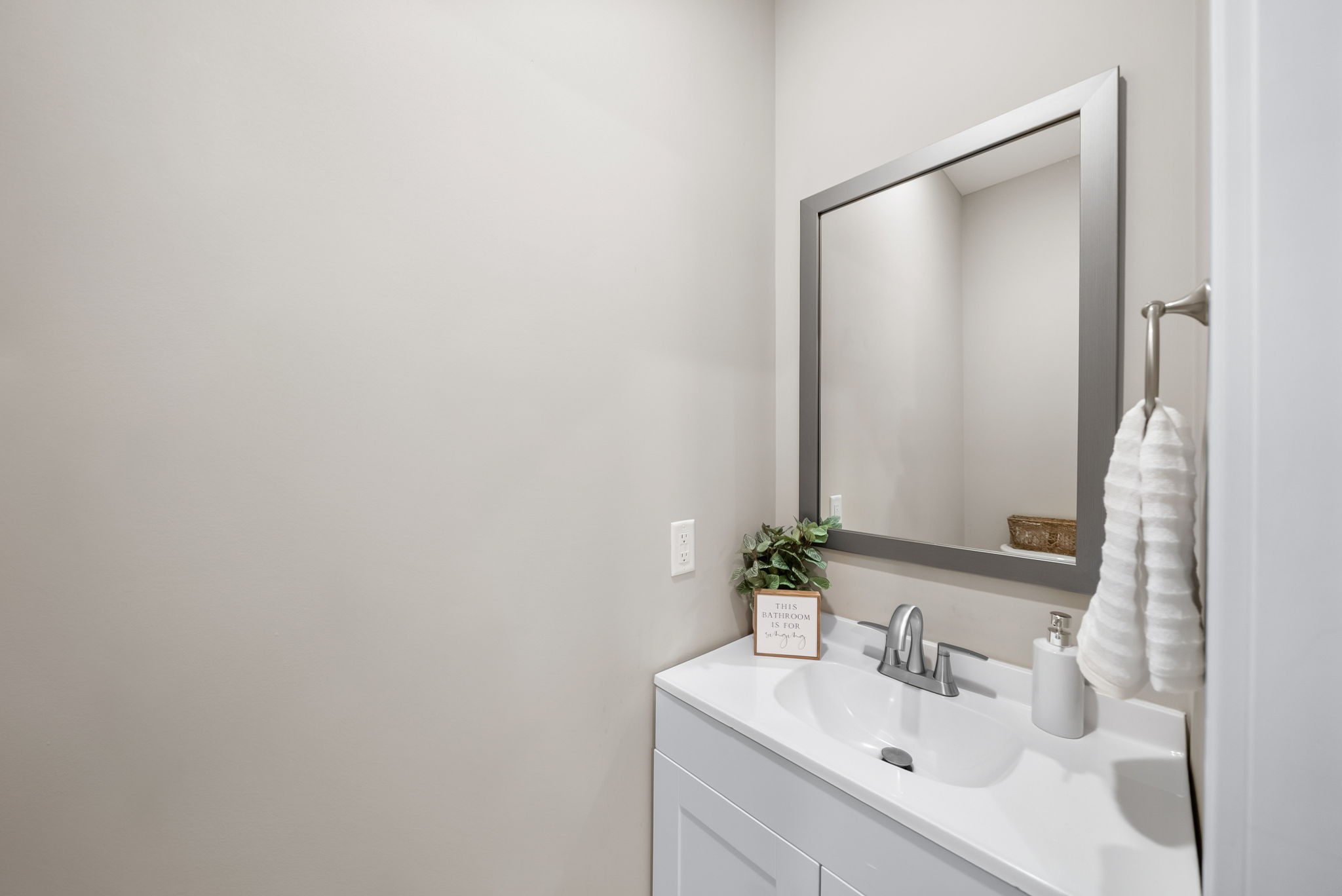 Oak Grove, Kentucky 42262, United States, 2 Bedrooms Bedrooms, ,2 BathroomsBathrooms,Residential,Active,257353