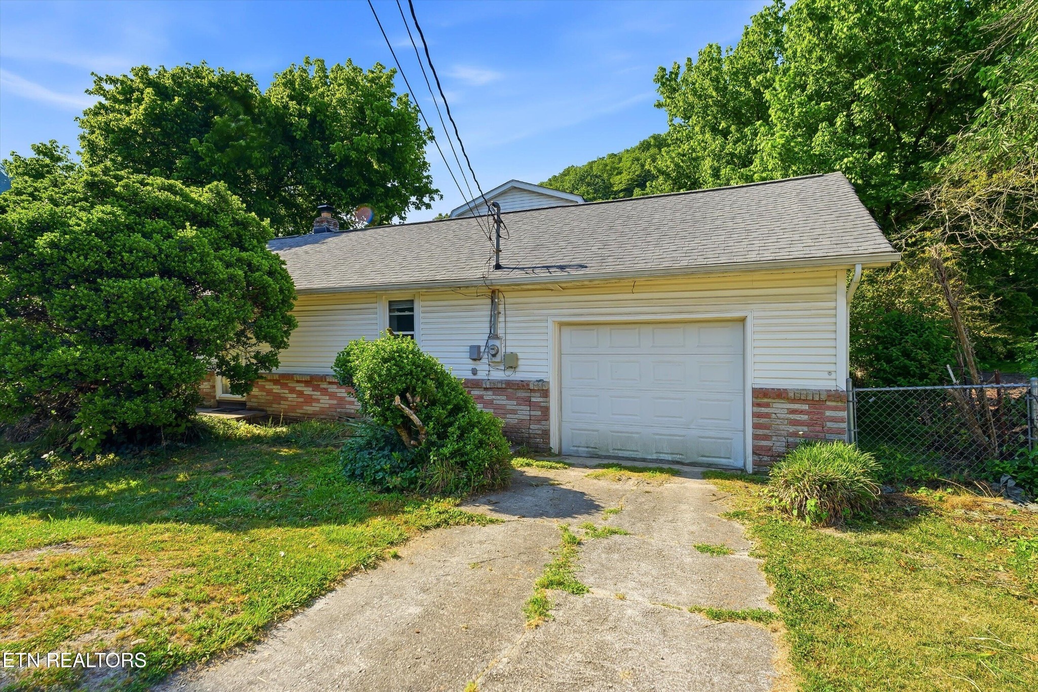 9613 Norris Fwy