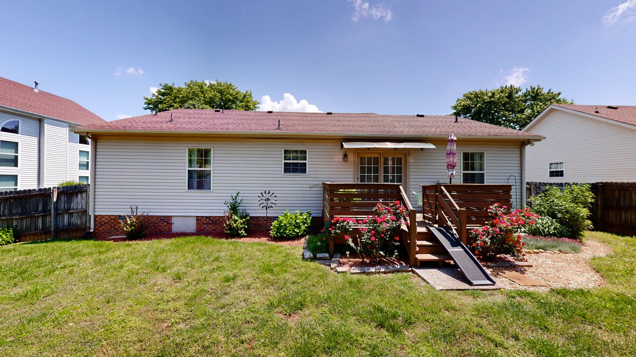 348 Huntington Dr