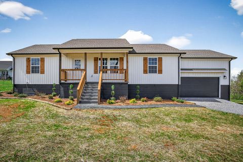 1621 Mike Muncey Rd McMinnville TN 37110