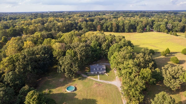 401 SOUTH RD, COTTONTOWN, TN 37048 - Image 4ef1d4f31c29d2d1e366d3dfe5cc493b/804796013