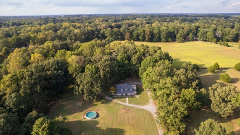 401 South Rd Cottontown TN 37048