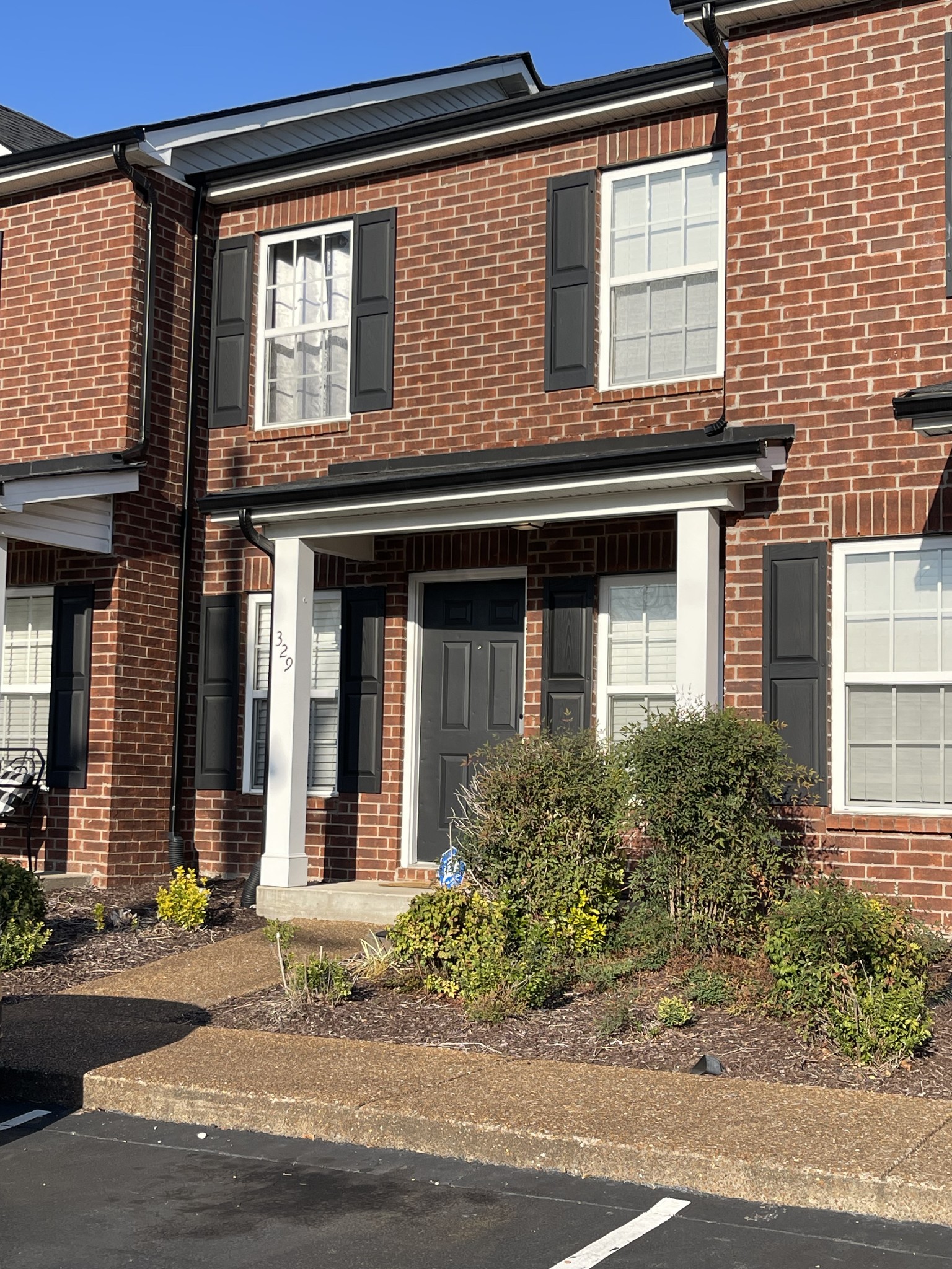 329 Stewarts Landing Cir