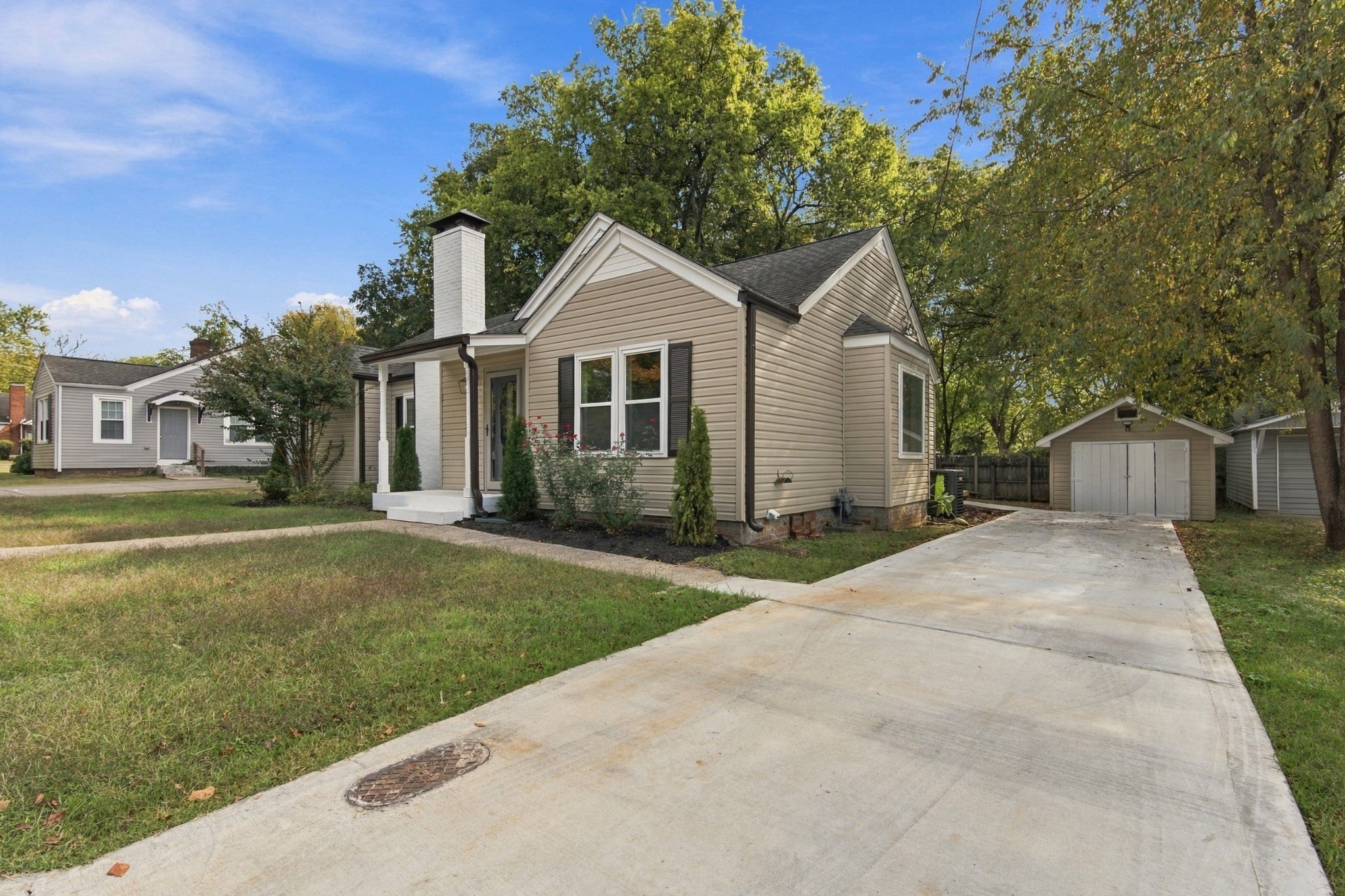 110 E McKnight Dr