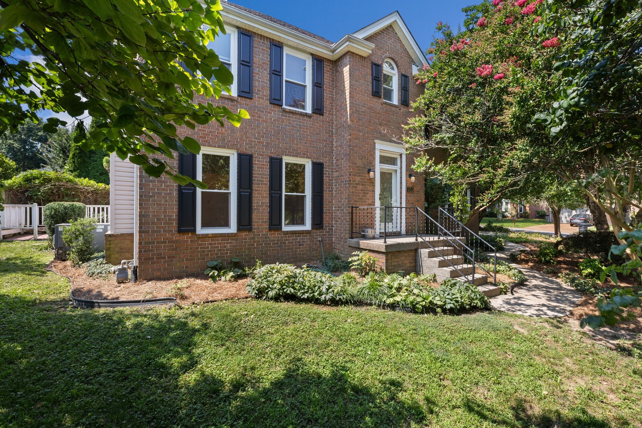 253 Freedom Dr