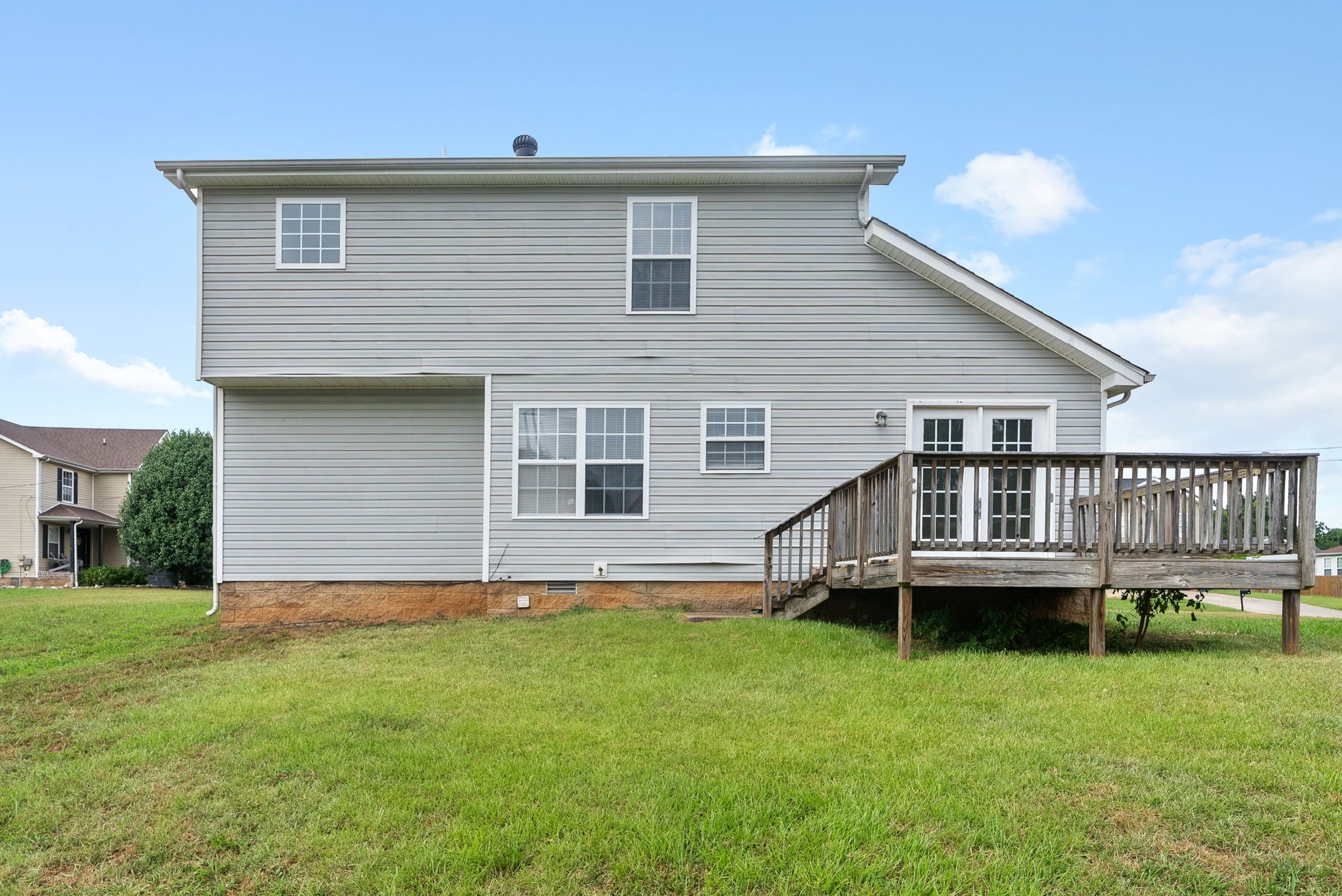 Clarksville, Tennessee 37042, United States, 3 Bedrooms Bedrooms, ,3 BathroomsBathrooms,Residential,Pending,183064