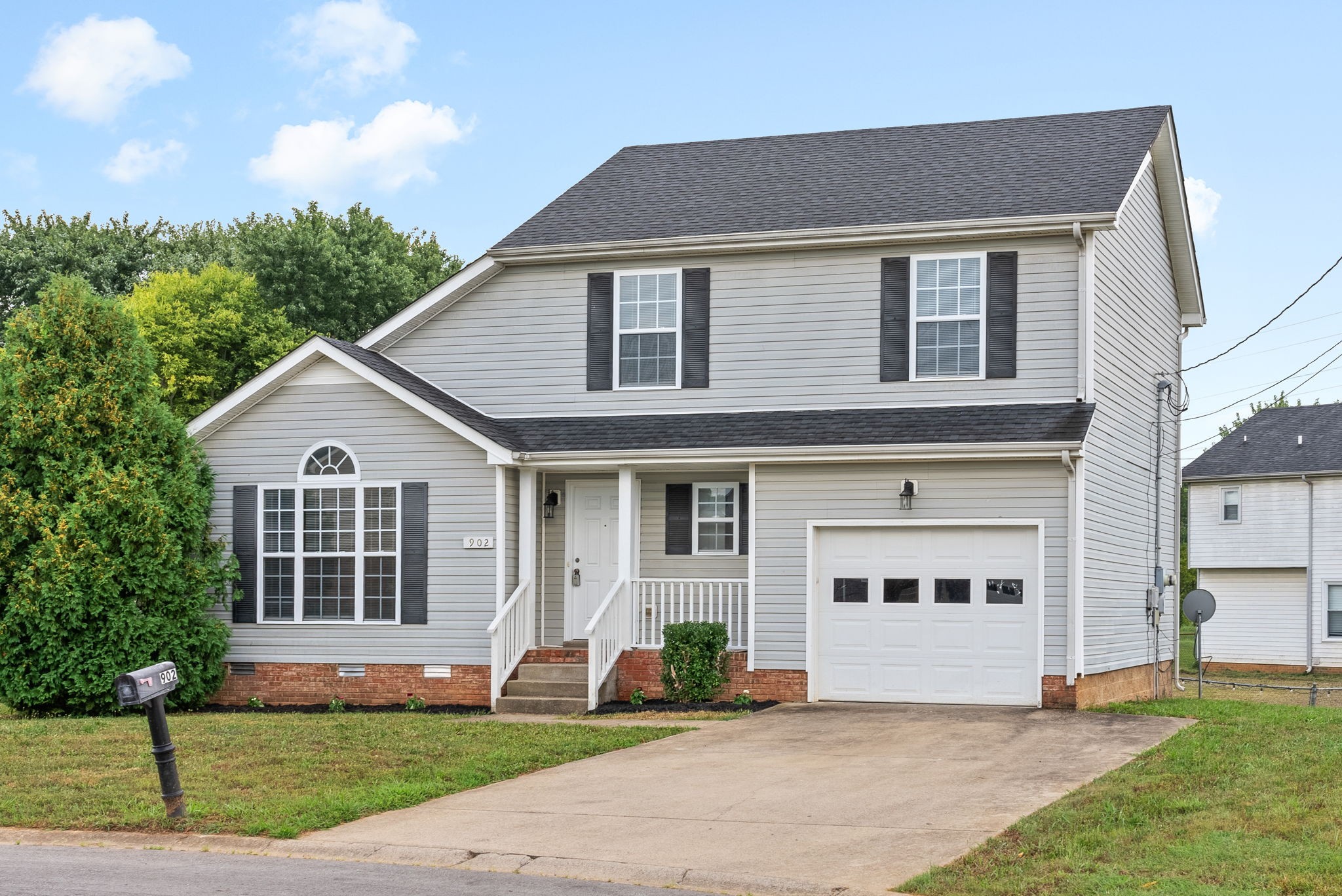 Clarksville, Tennessee 37042, United States, 3 Bedrooms Bedrooms, ,3 BathroomsBathrooms,Residential,Pending,183064