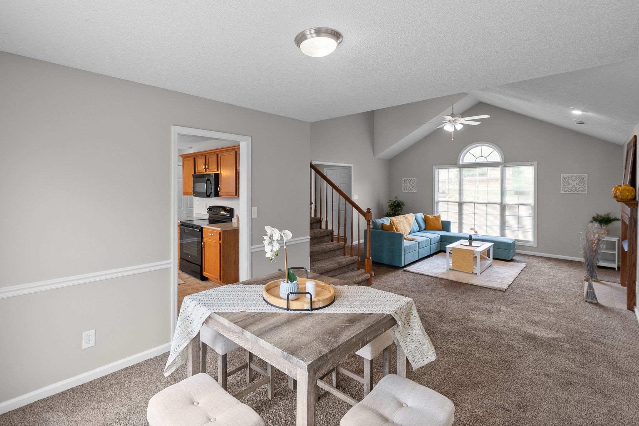 Clarksville, Tennessee 37042, United States, 3 Bedrooms Bedrooms, ,3 BathroomsBathrooms,Residential,Pending,183064