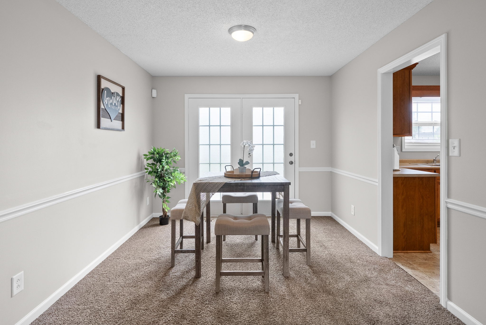 Clarksville, Tennessee 37042, United States, 3 Bedrooms Bedrooms, ,3 BathroomsBathrooms,Residential,Pending,183064