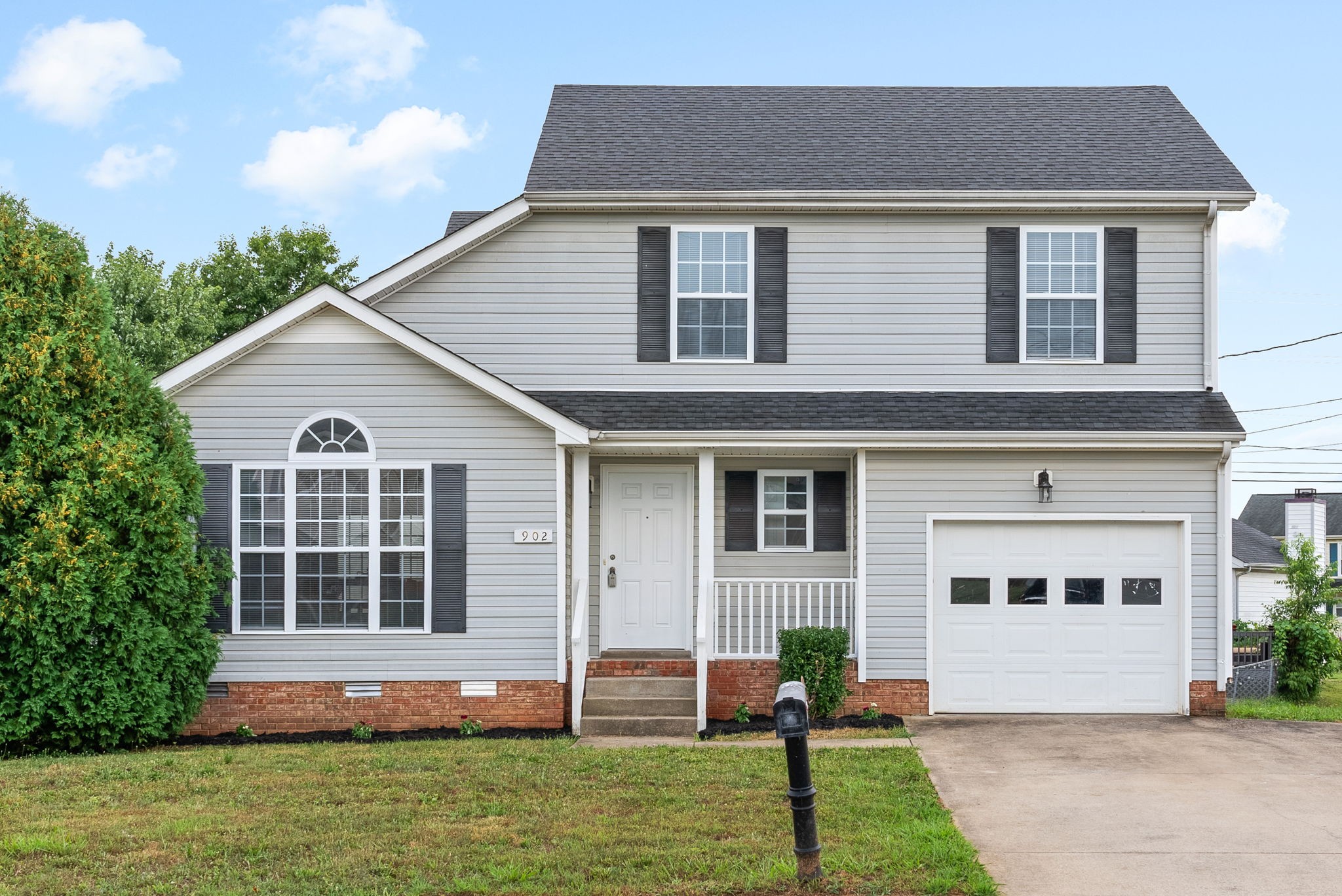 Clarksville, Tennessee 37042, United States, 3 Bedrooms Bedrooms, ,3 BathroomsBathrooms,Residential,Pending,183064