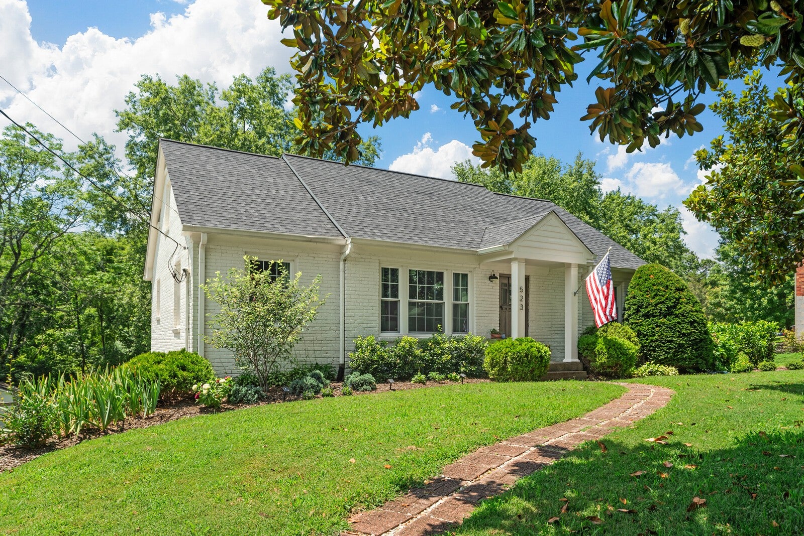 523 Crieve Rd