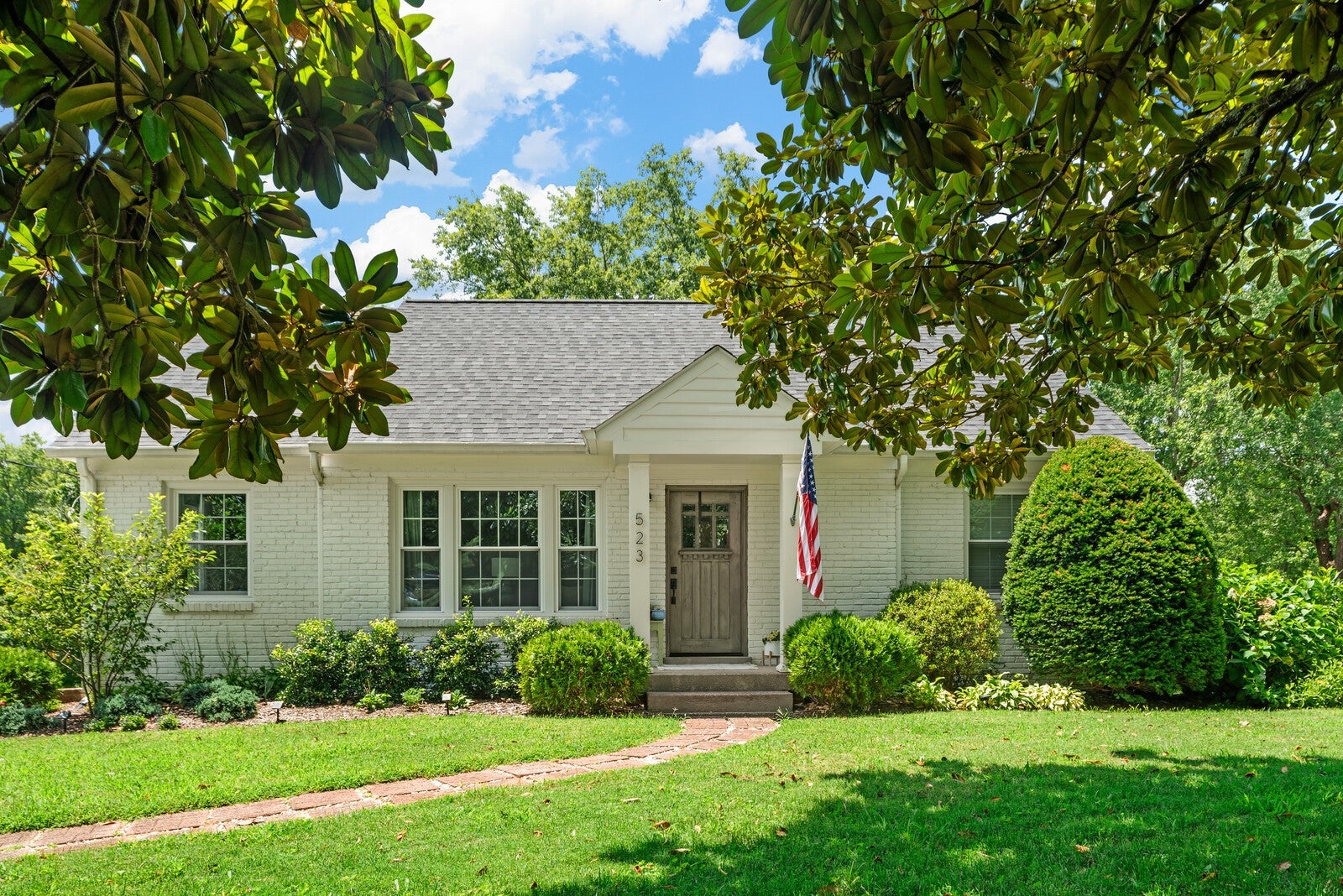 4-bed listing at 523 Crieve Rd, Nashville