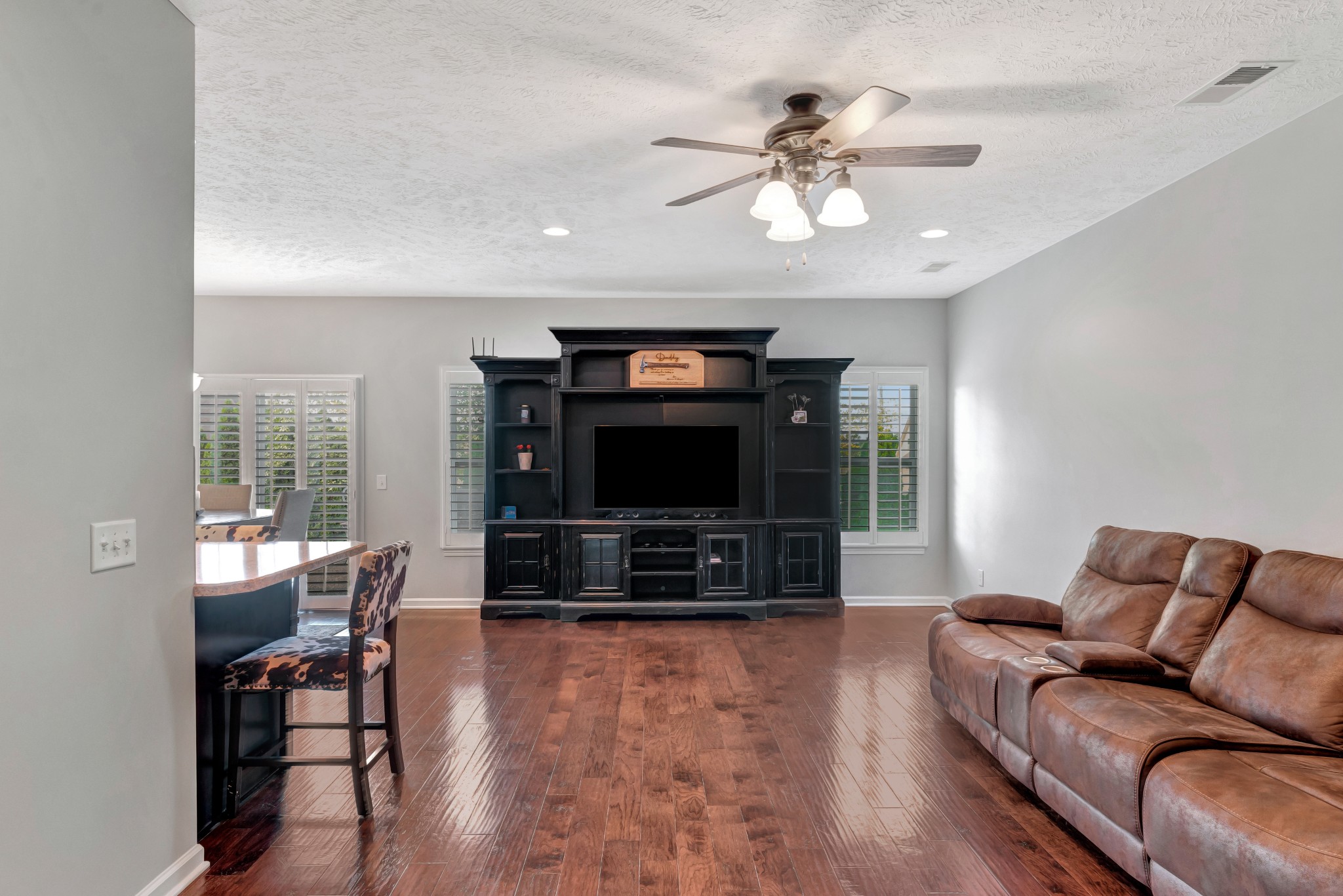 493 Callie Ave