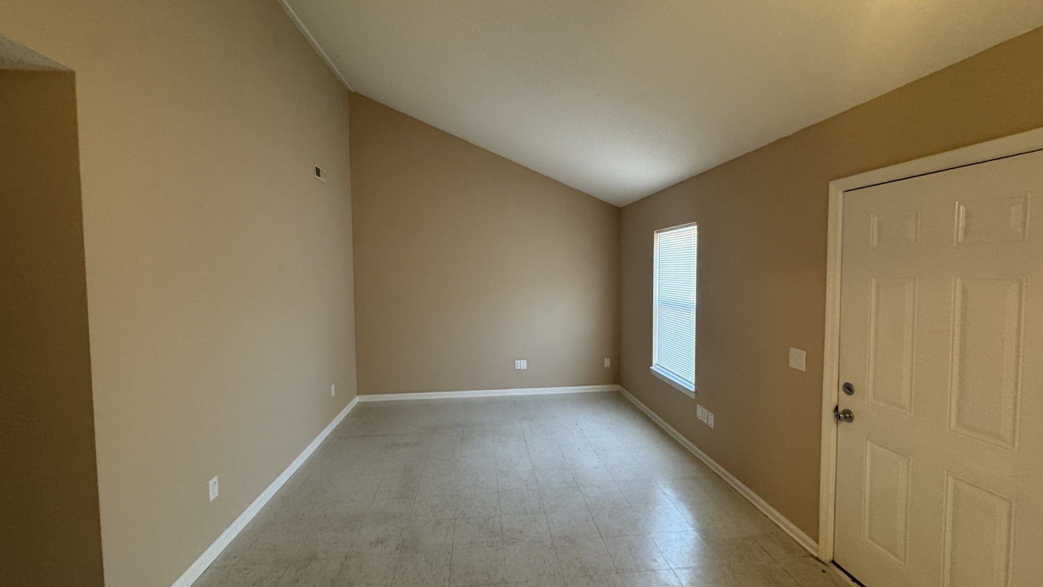 719 Dylan Ln 32