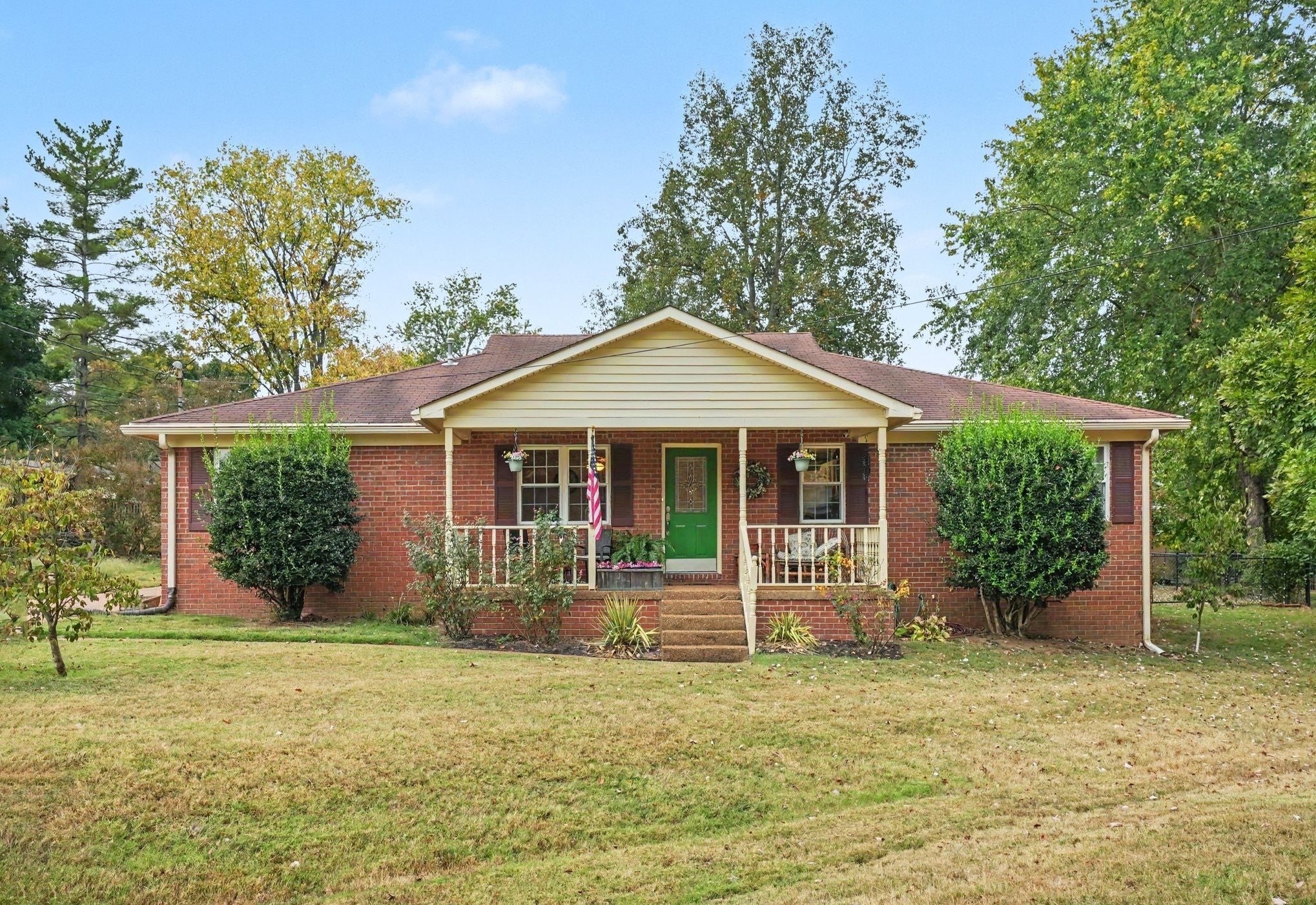 110 Lynn Dr