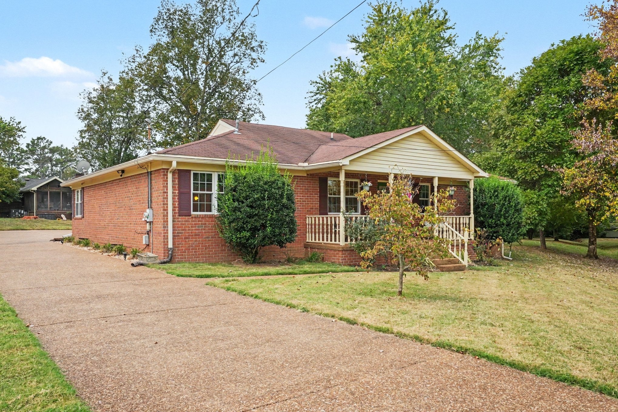 110 Lynn Dr