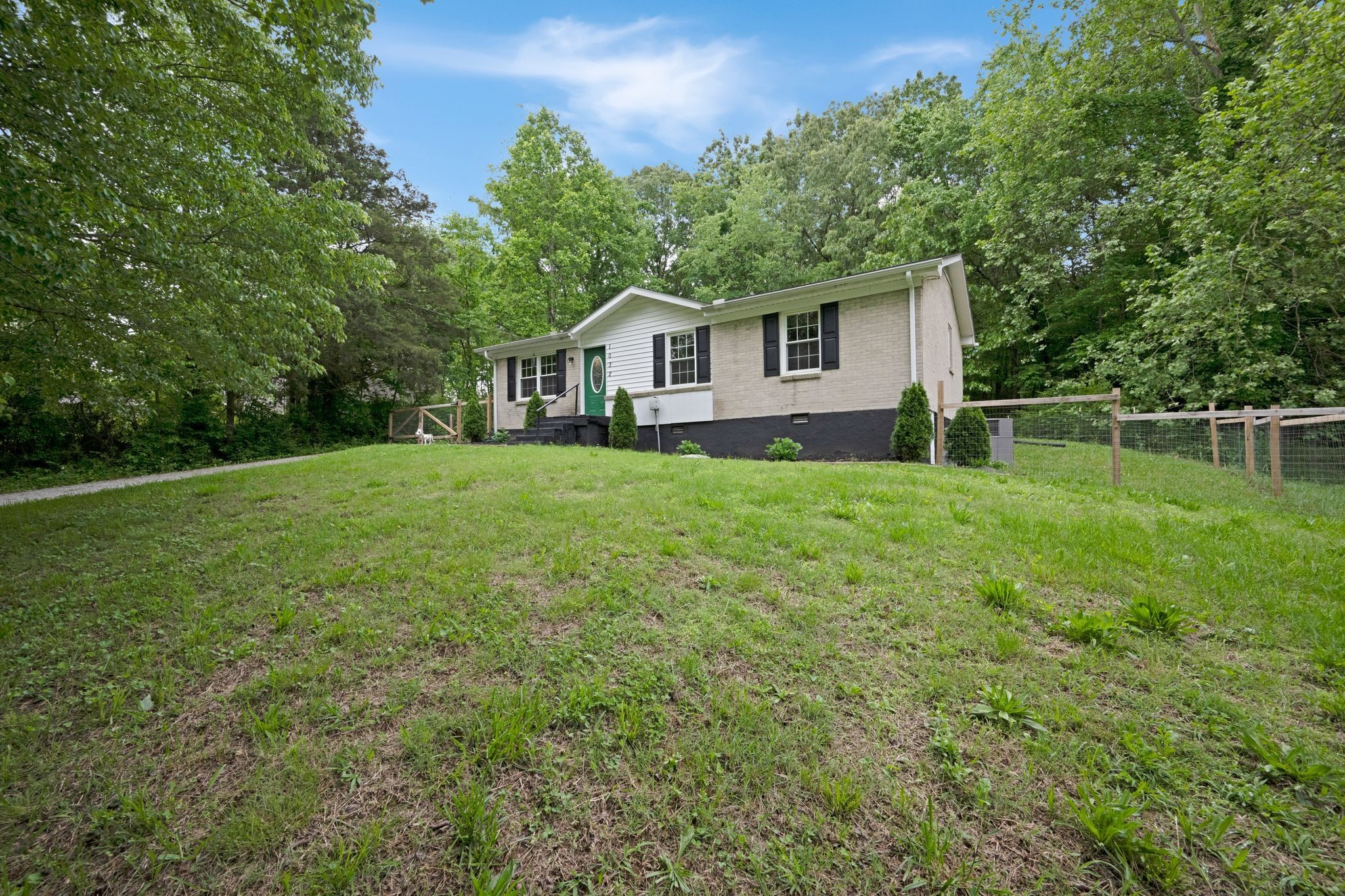 1032 Gordon Cir