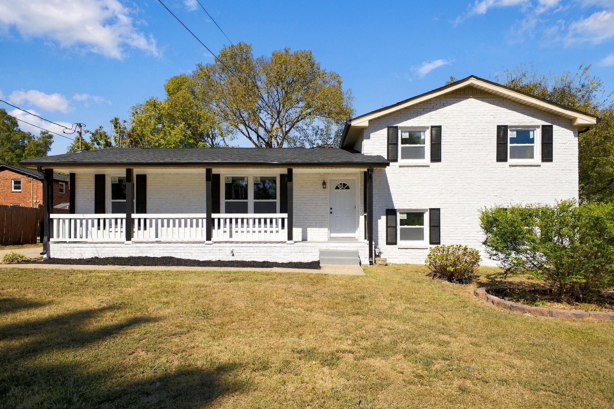 5-bed listing at 2945 Edge Moor Dr, Nashville