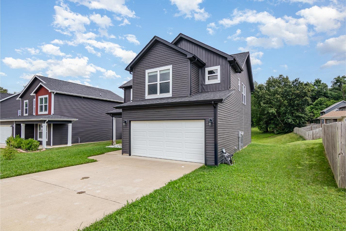 242 Stone Bluff Way