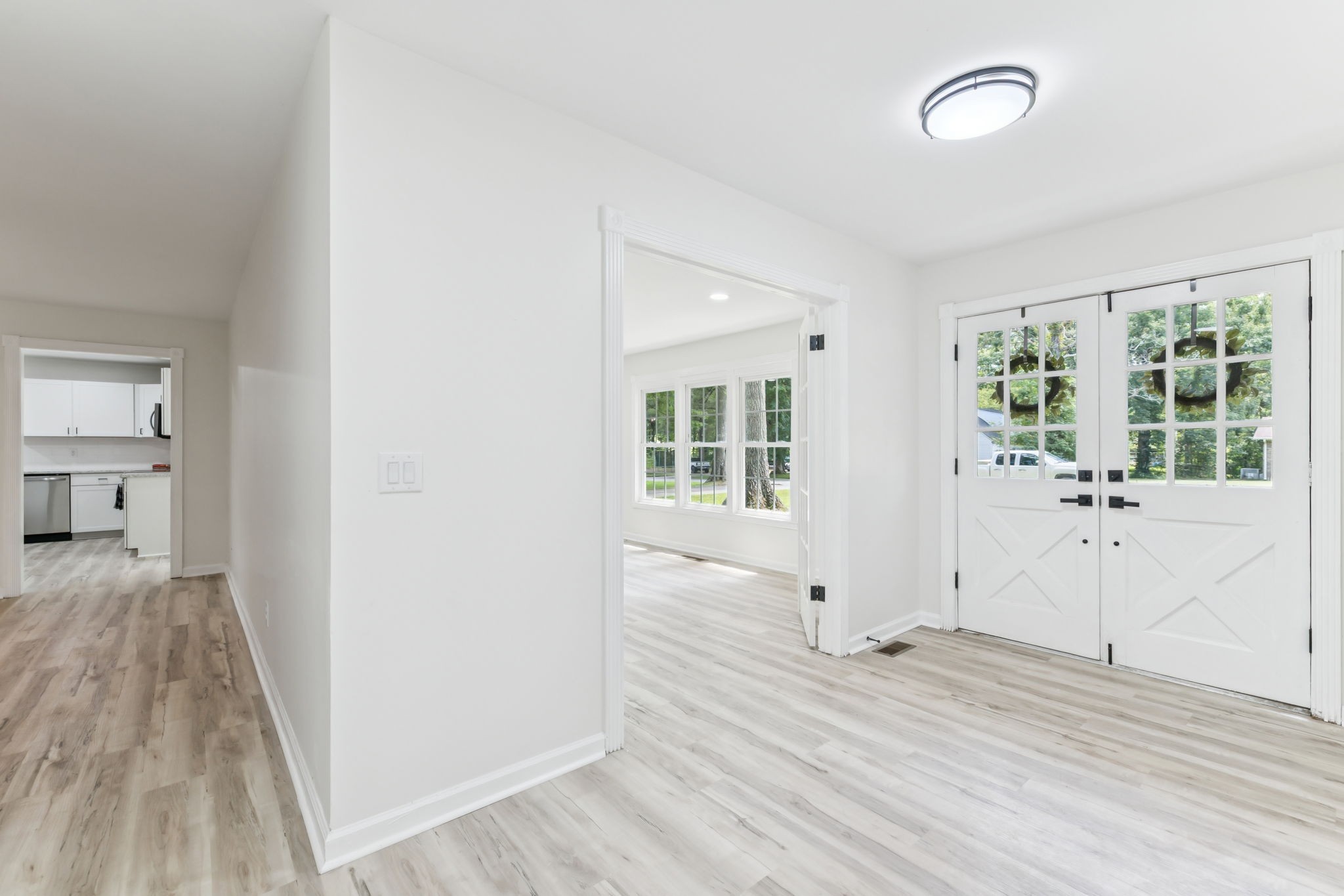 214 Sharondale Dr