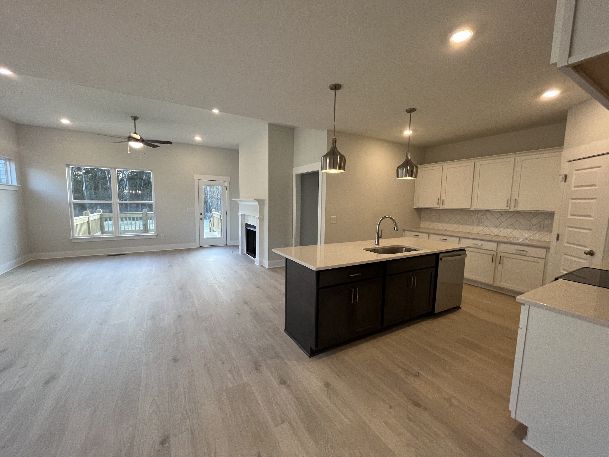 323 Goodwin Ln