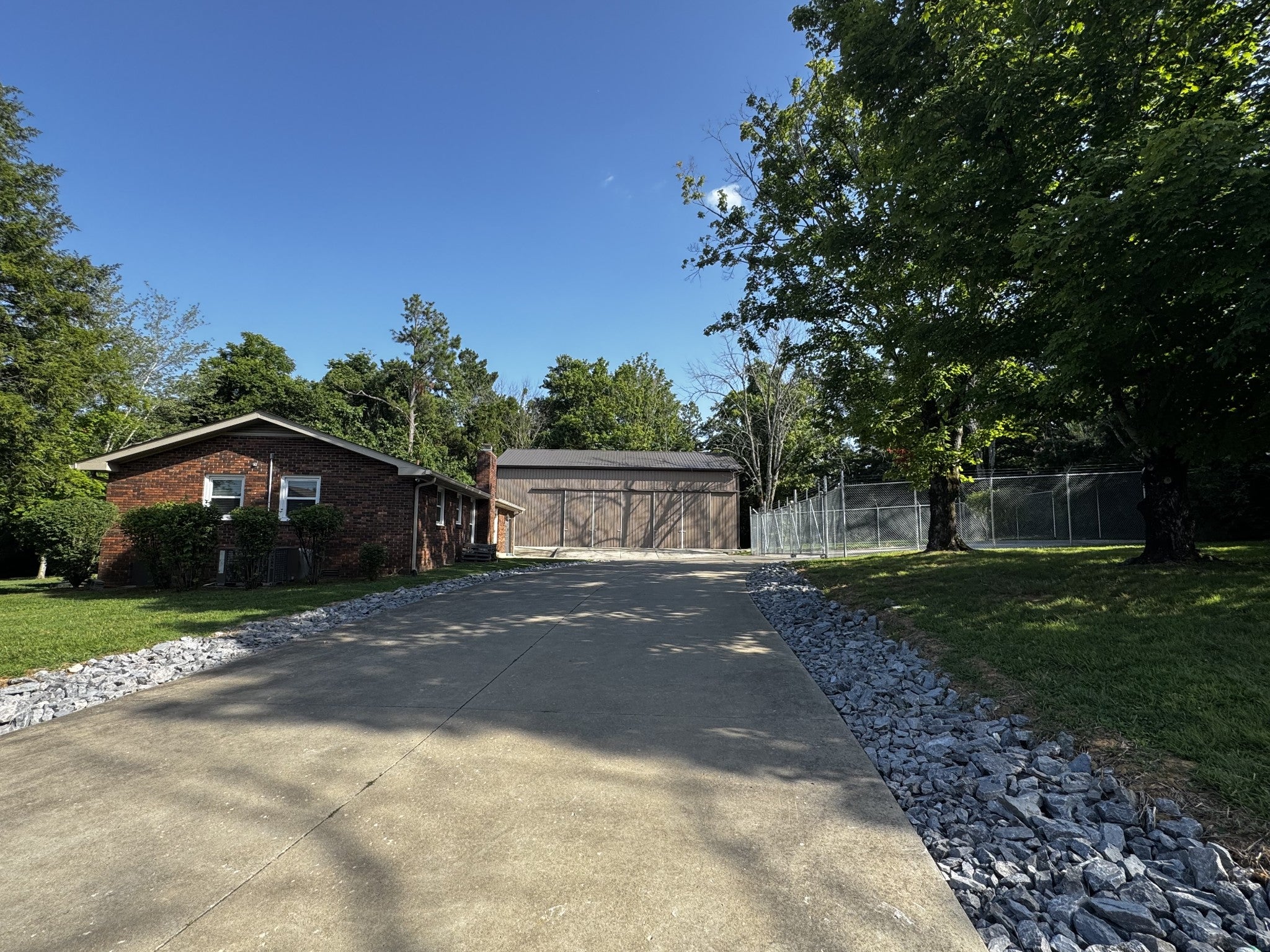 2310 Hwy 109 N