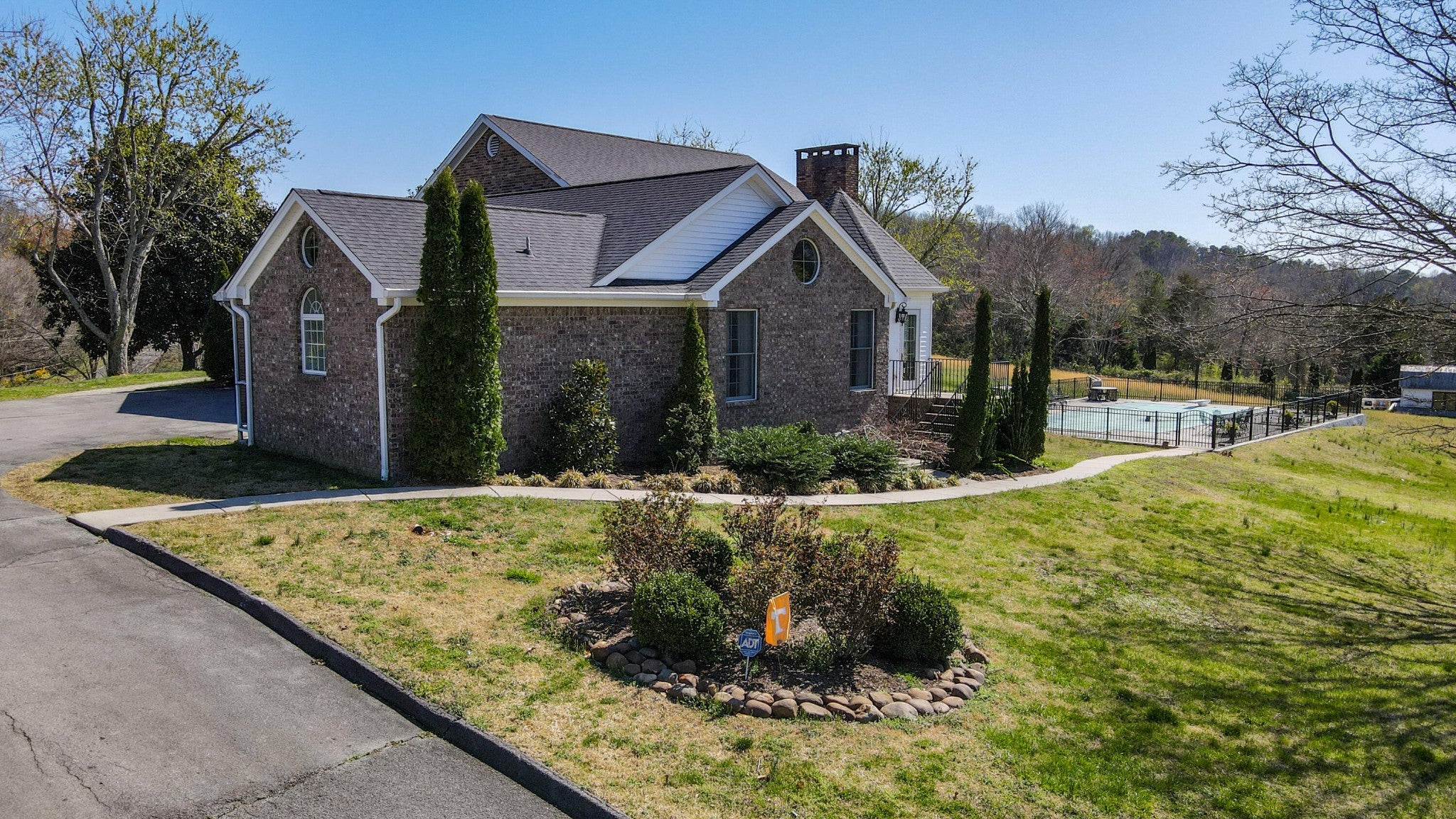 3700 Moreland Drive NE