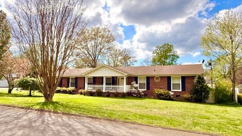 110 Lannom Cir Tullahoma TN 37388
