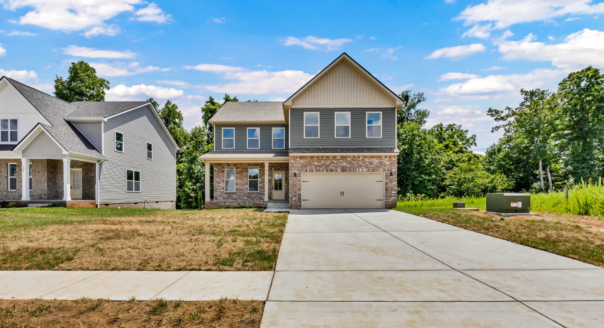 578 Pongracz Way
