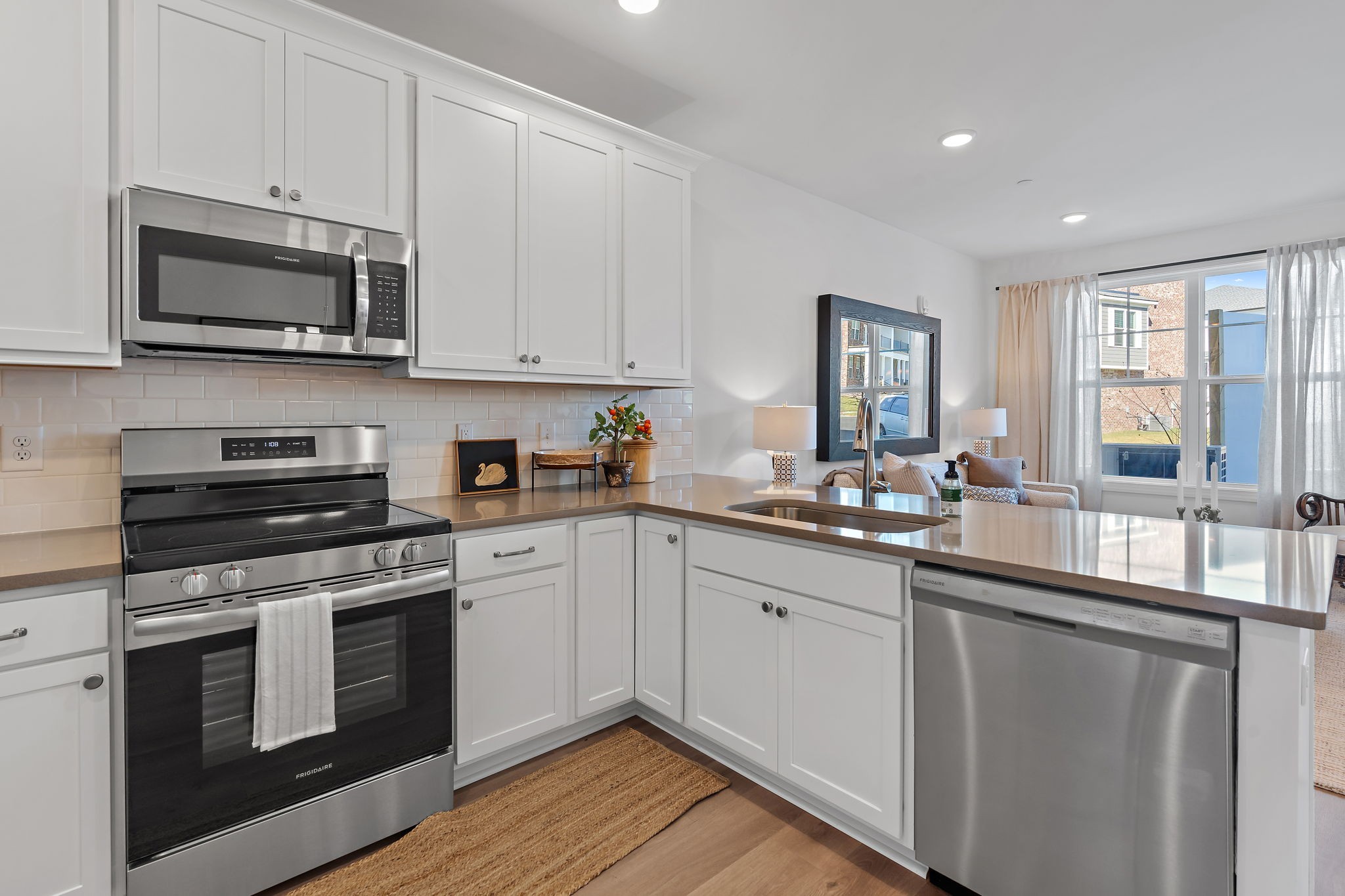 482 Portsdale Dr 4