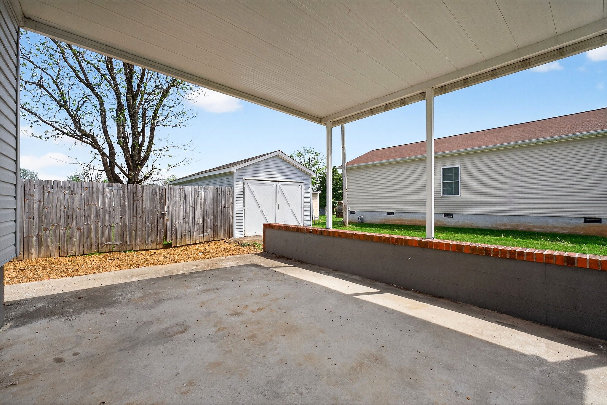 348 Burley St