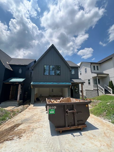 2418A Chapman Dr Nashville TN 37206