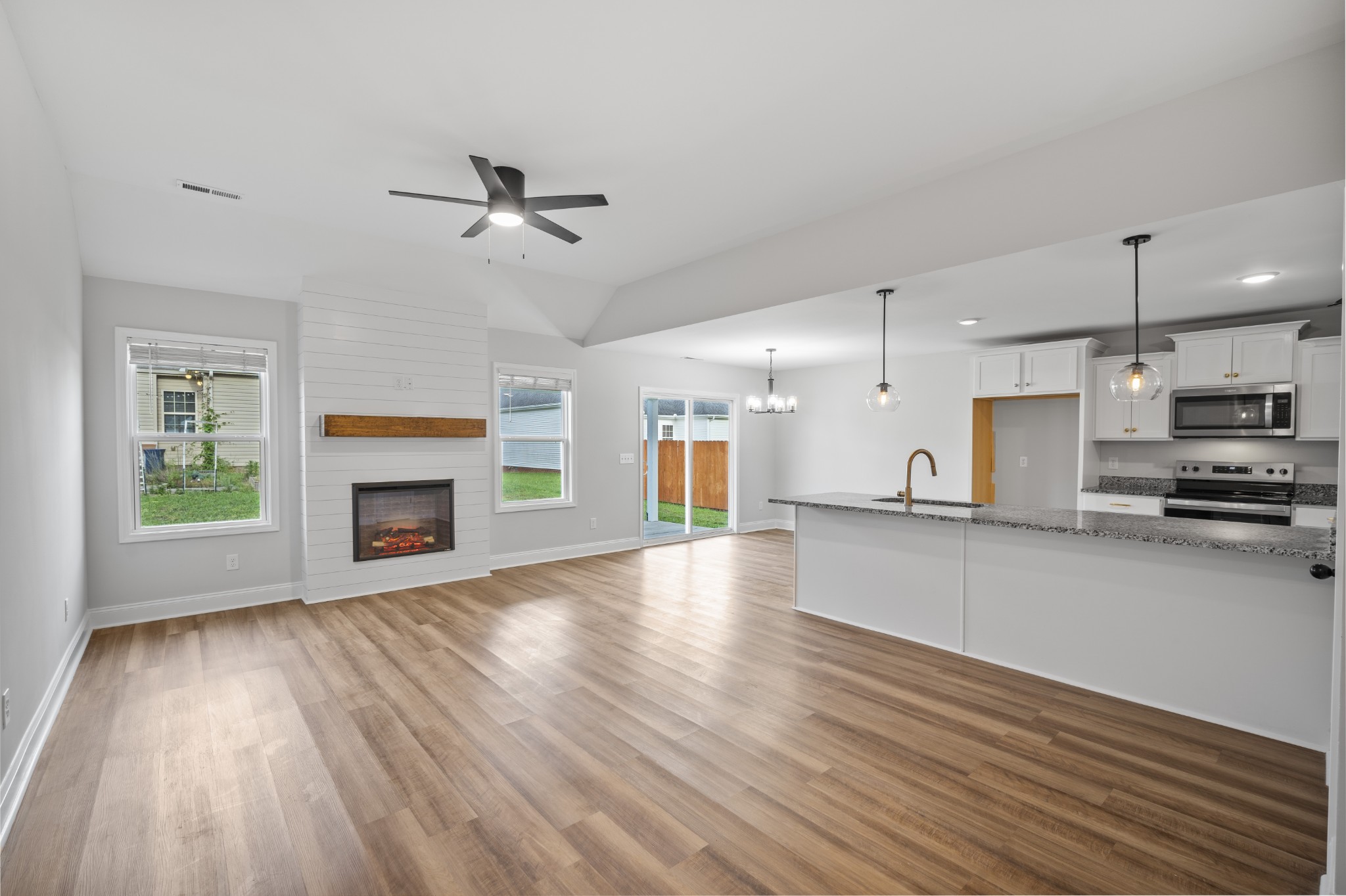 248 Fieldstone Ln