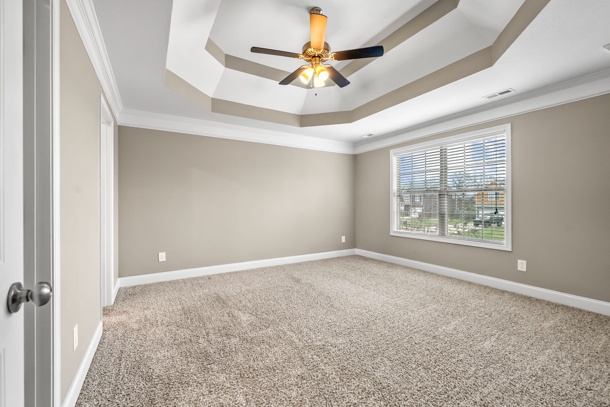 Clarksville, Tennessee 37042, United States, 3 Bedrooms Bedrooms, ,3 BathroomsBathrooms,Residential,Active,191516