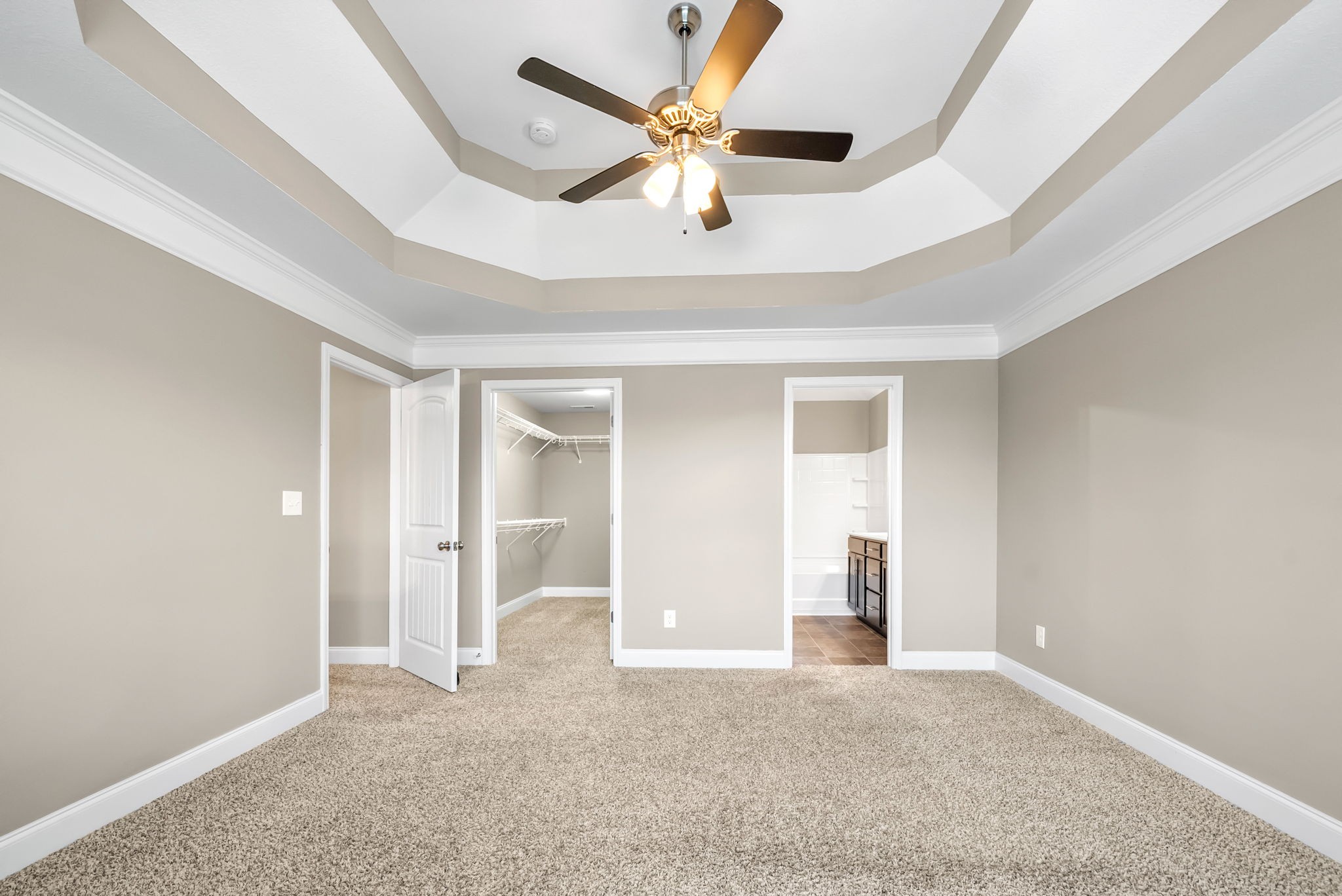 Clarksville, Tennessee 37042, United States, 3 Bedrooms Bedrooms, ,3 BathroomsBathrooms,Residential,Active,191516