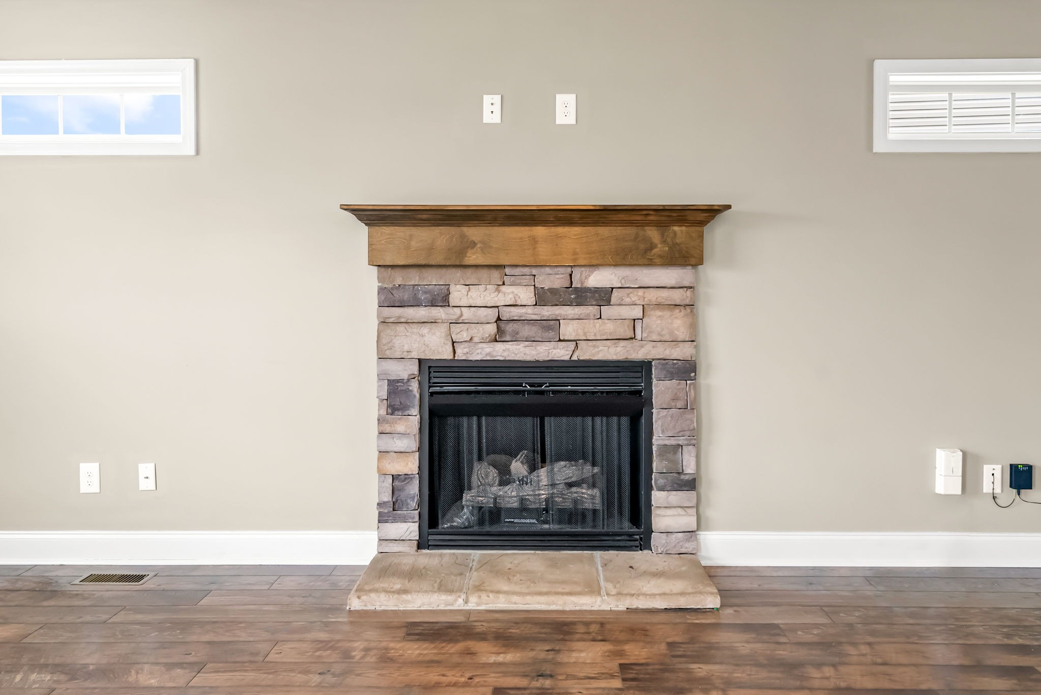 Clarksville, Tennessee 37042, United States, 3 Bedrooms Bedrooms, ,3 BathroomsBathrooms,Residential,Active,191516