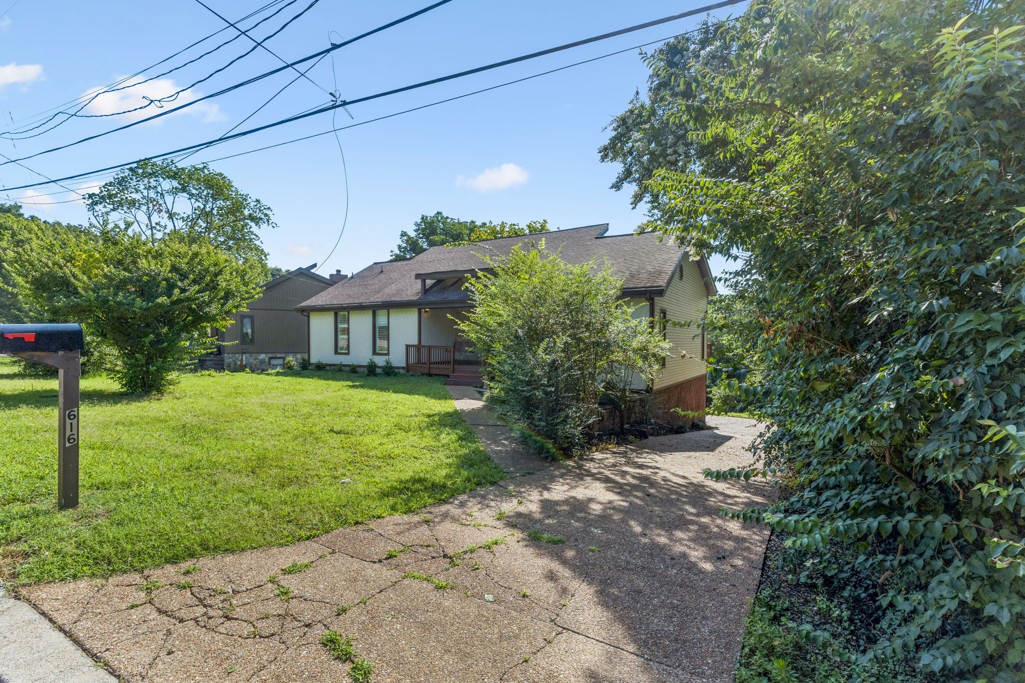 616 Belgium Dr