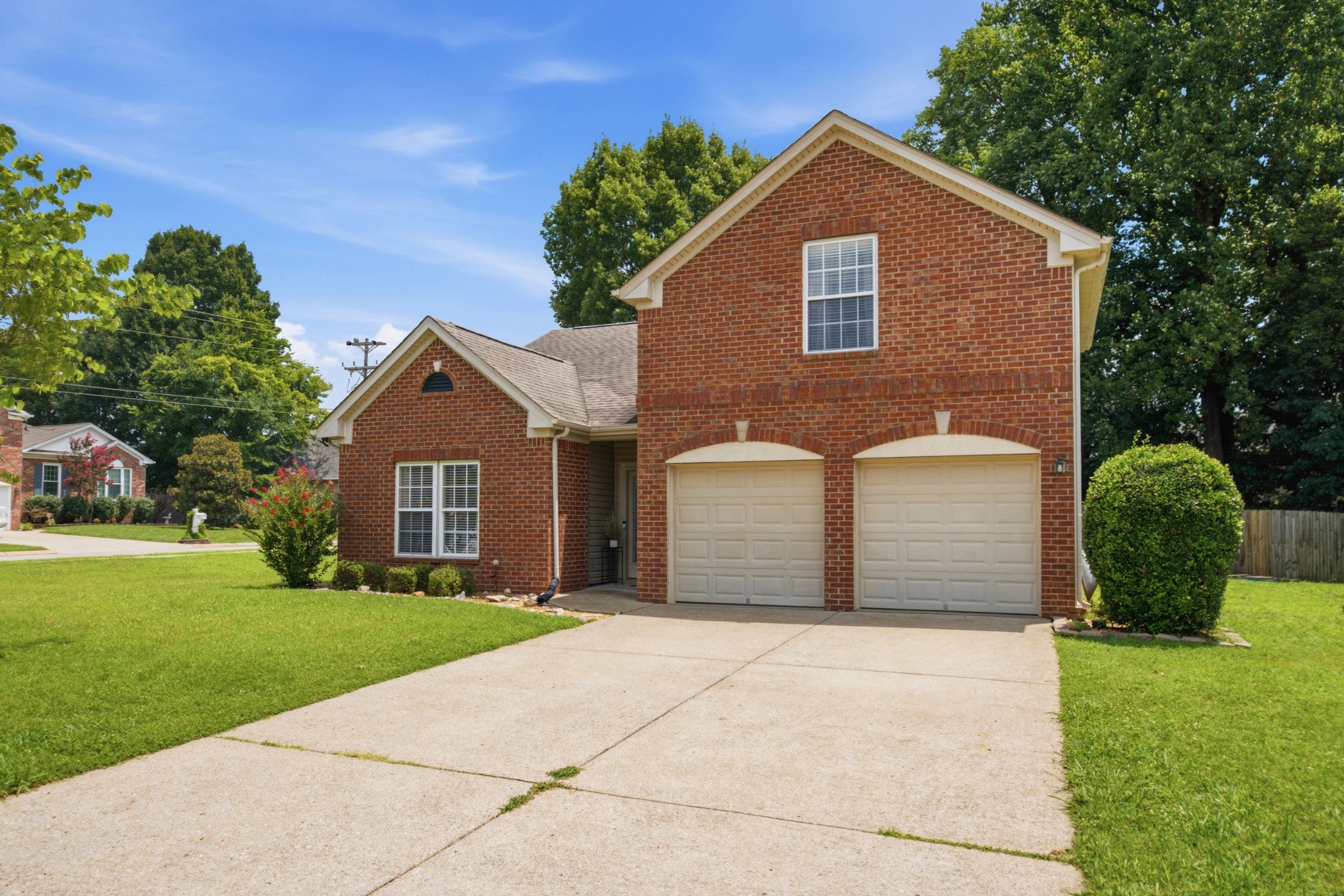 3701 Ivanora Dr