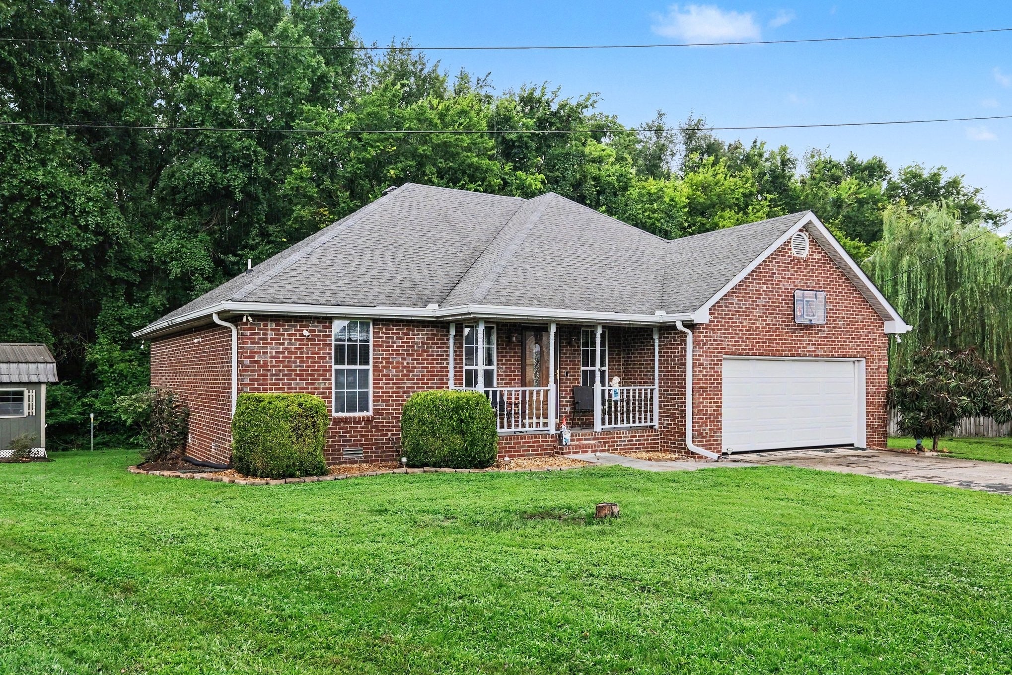 712 Williamsburg Dr