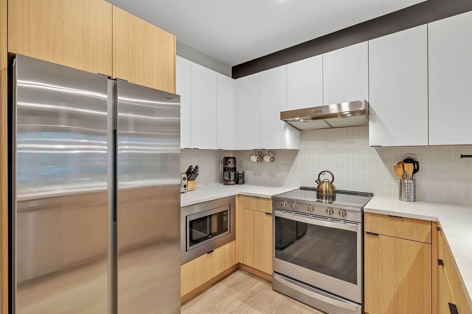 635 7th Ave S 203