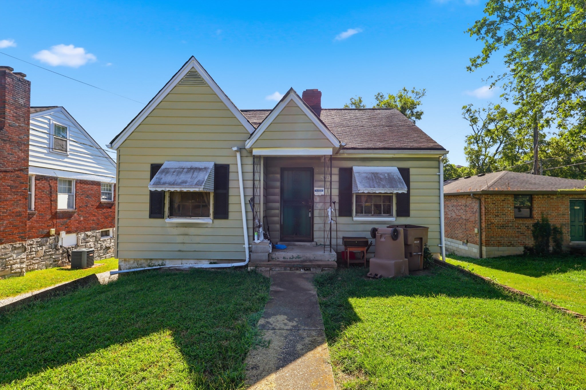 3-bed listing at 2902 Murray Cir, Nashville