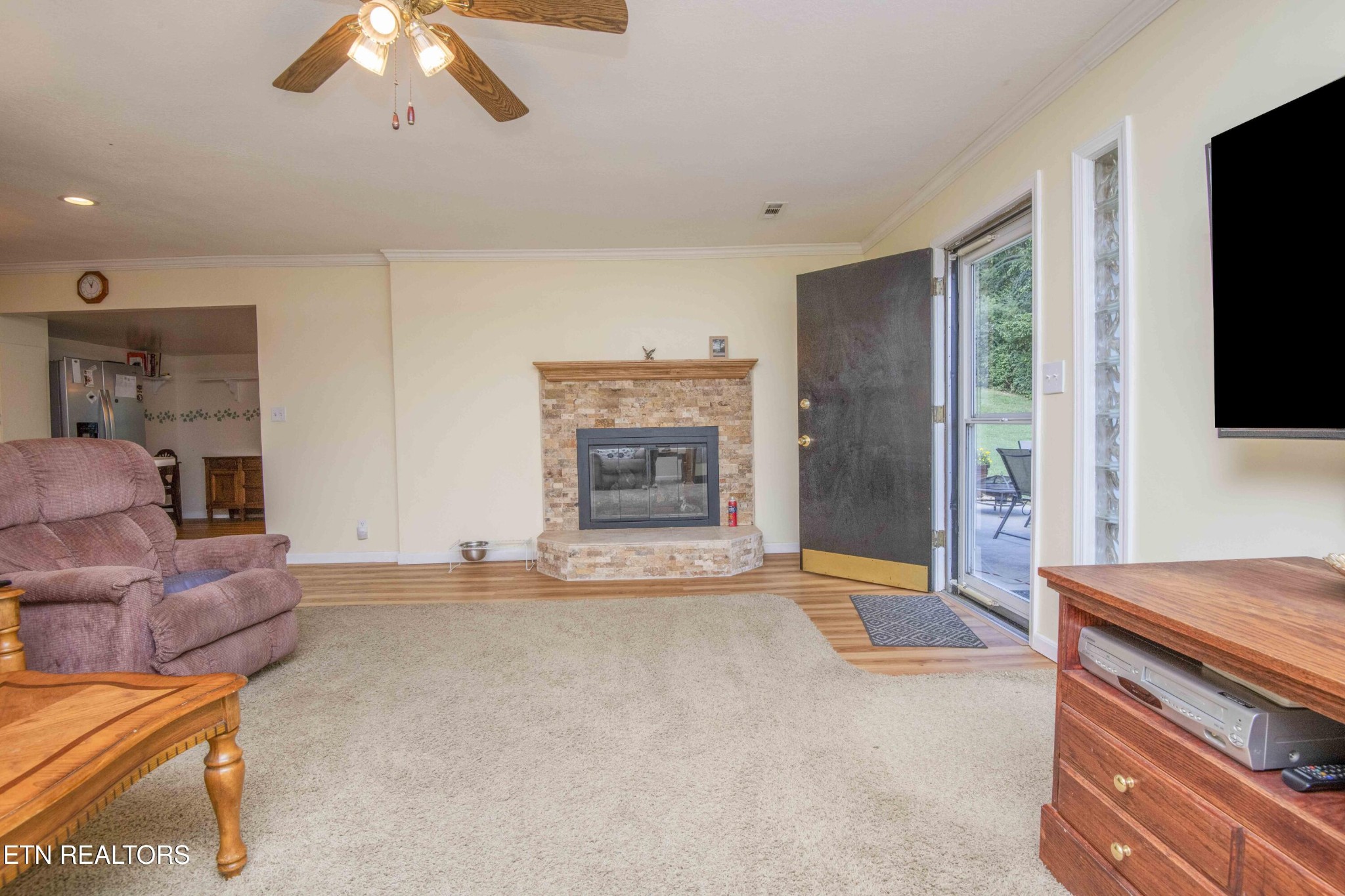 385 Stevens Lane