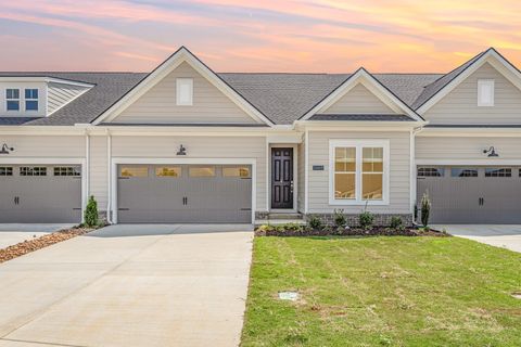 2505 Ashebrooke Court Murfreesboro TN 37128