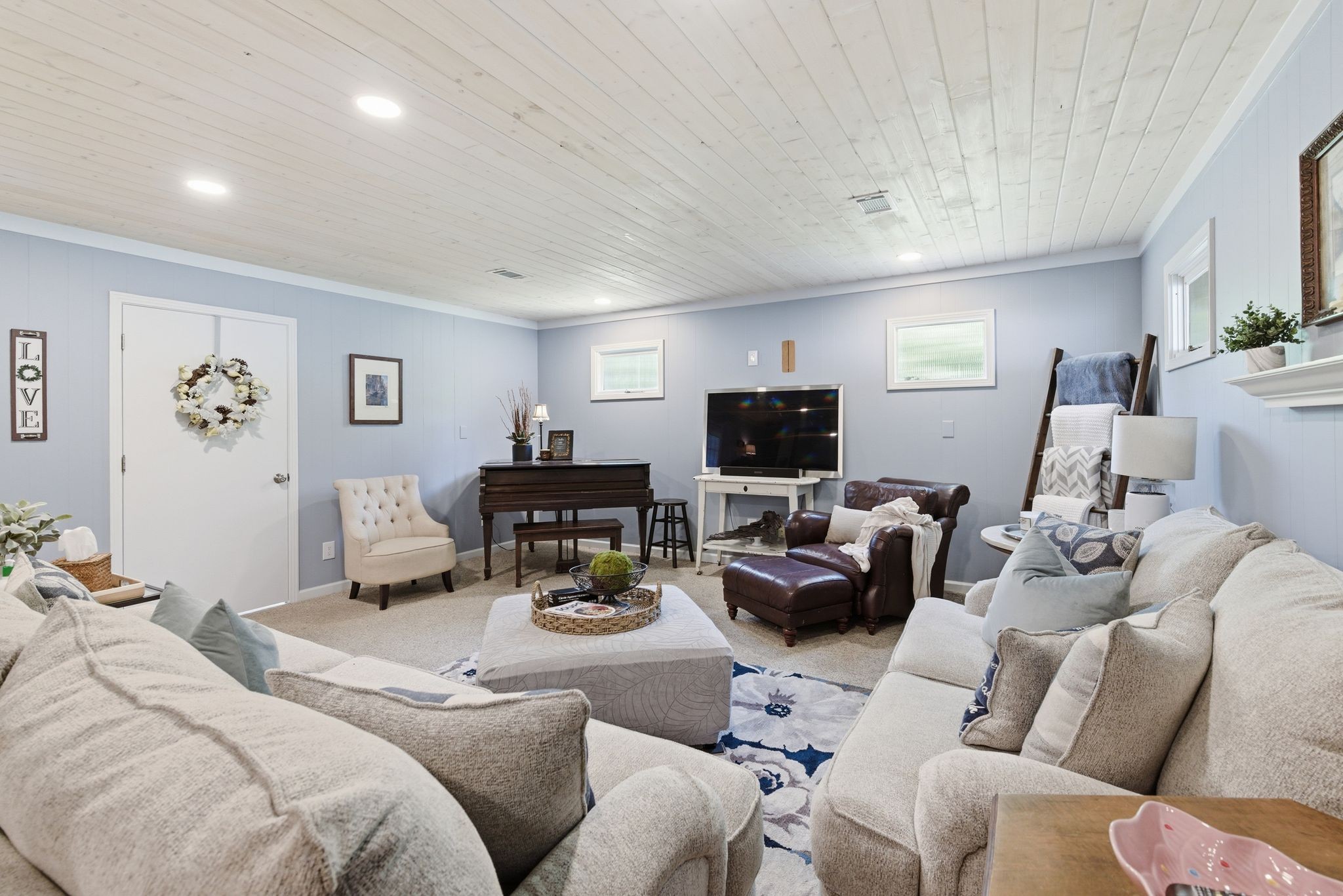 113 Leota Dr
