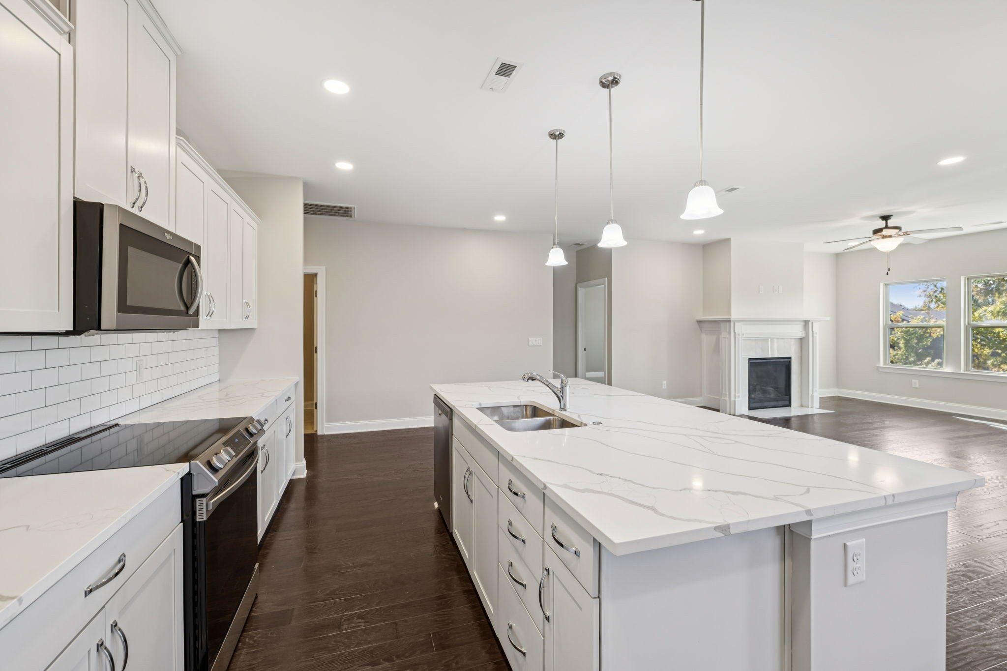 643 Fall Creek Cir