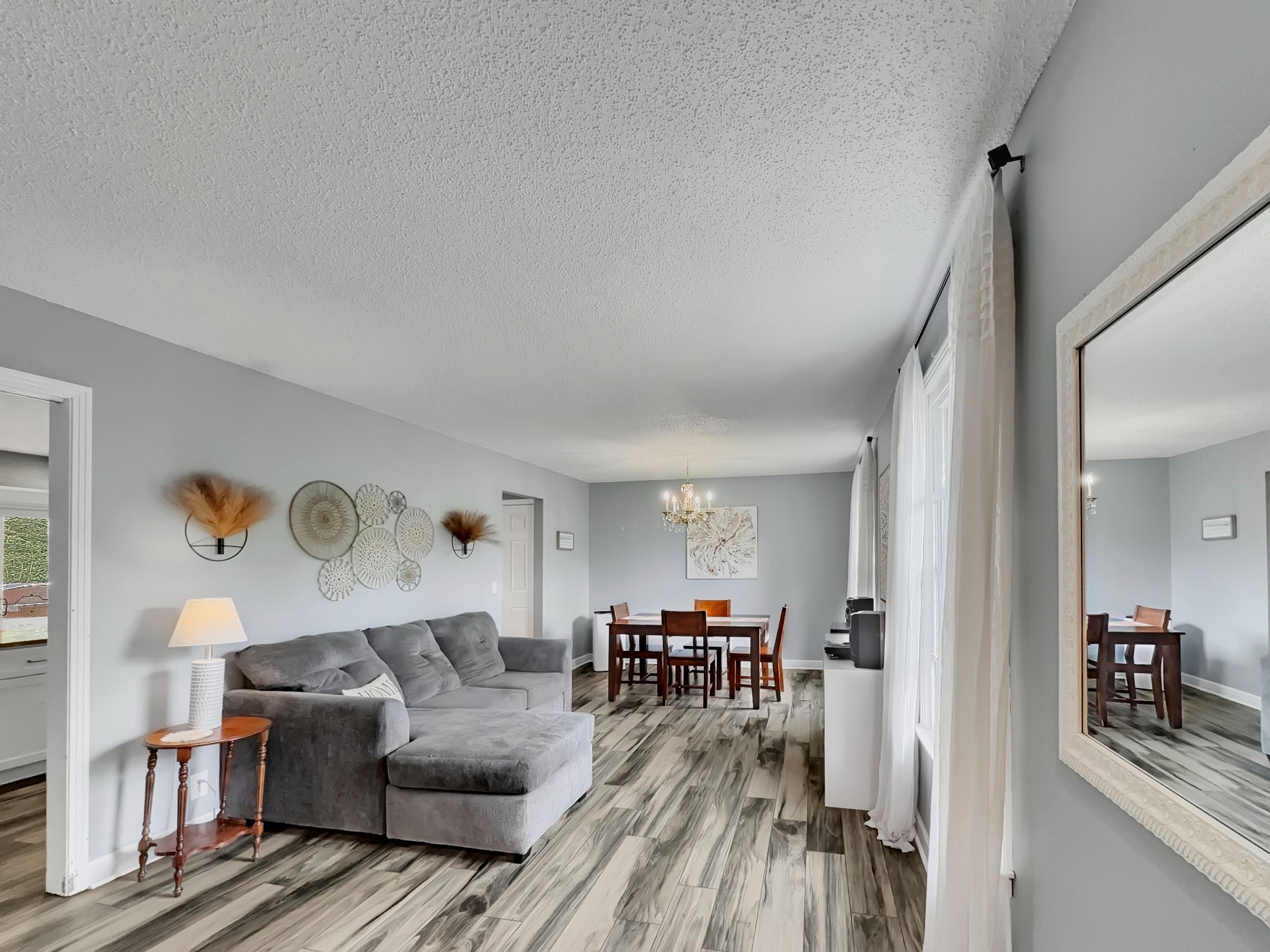 209 River Dr