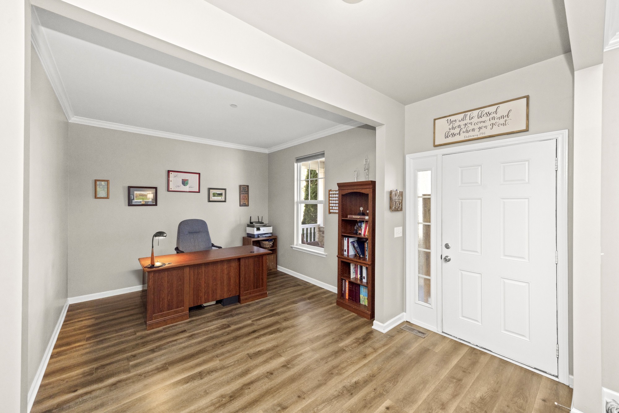 5040 Falling Water Rd