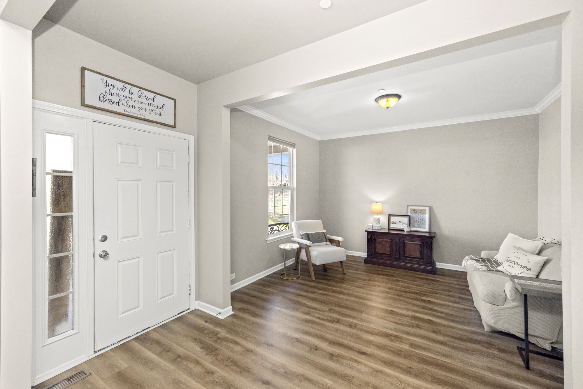 5040 Falling Water Rd